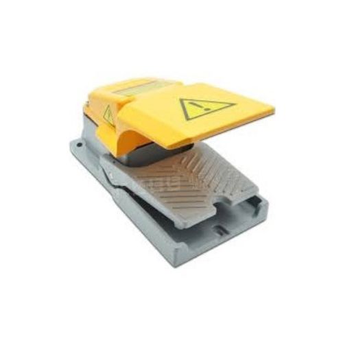 PEDAL DE ALUMINIO C/PROTECCIÓN HRF-HD3N  1 NA + 1 NC 15A